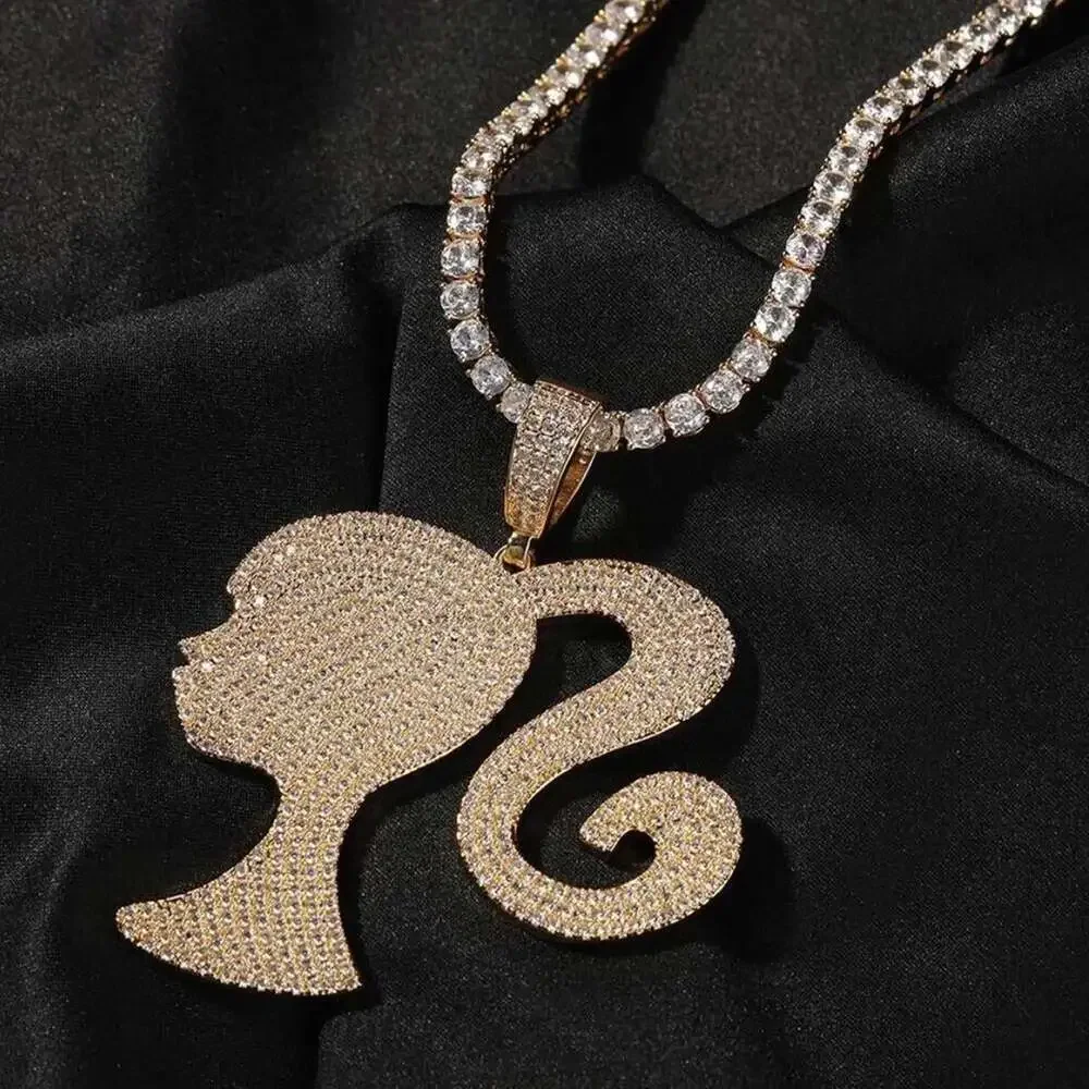Barbie gold necklace